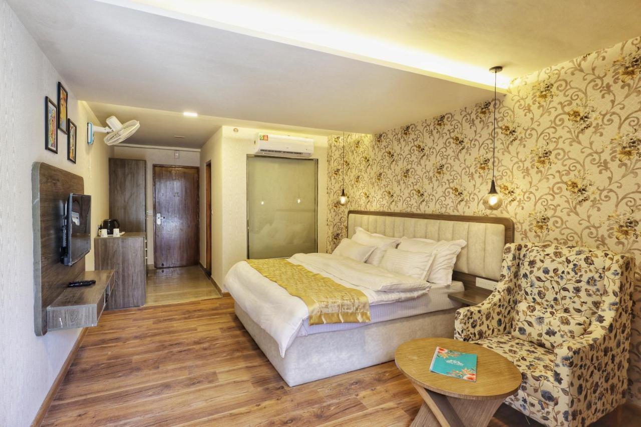 Royal Castle Hotel Kasol Luaran gambar
