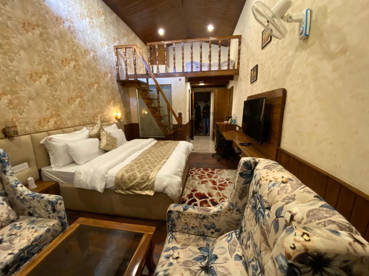 Royal Castle Hotel Kasol Luaran gambar