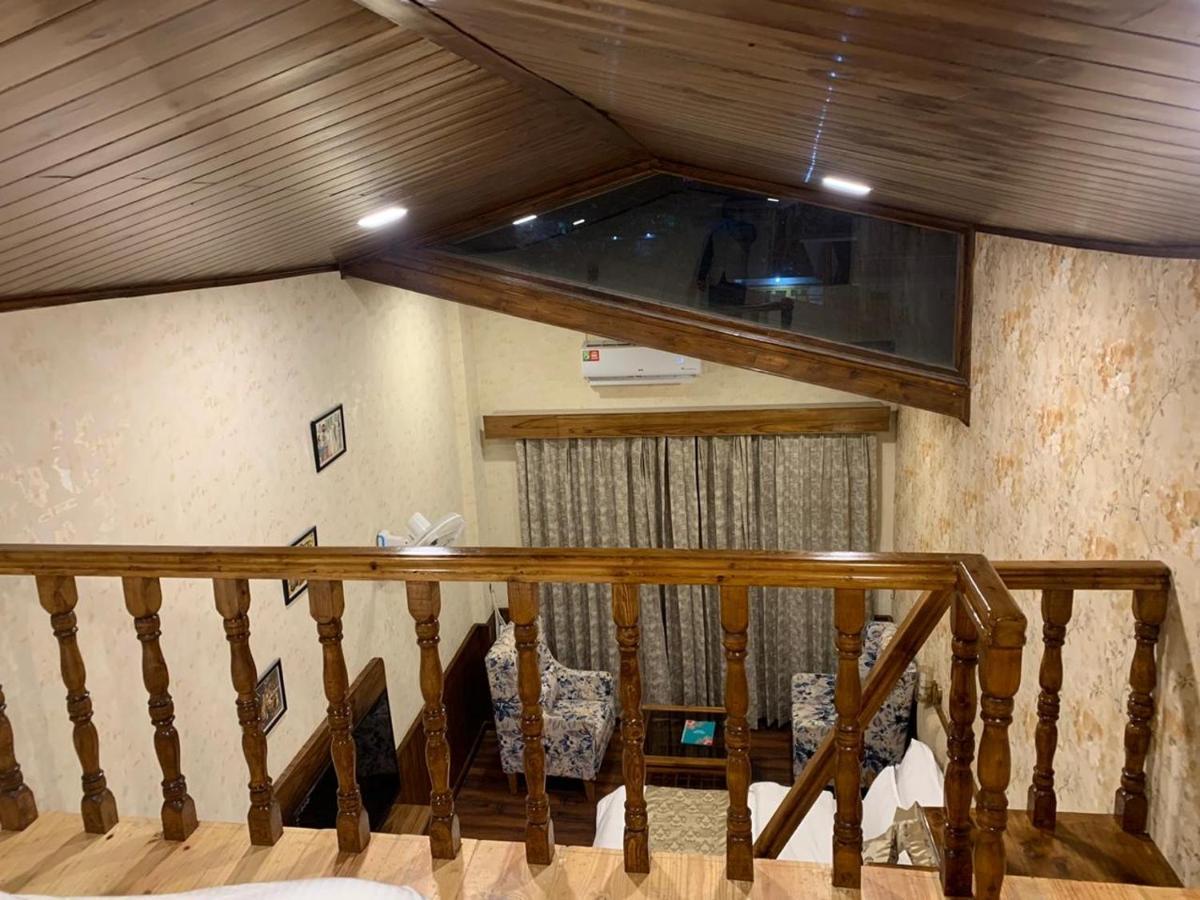 Royal Castle Hotel Kasol Luaran gambar