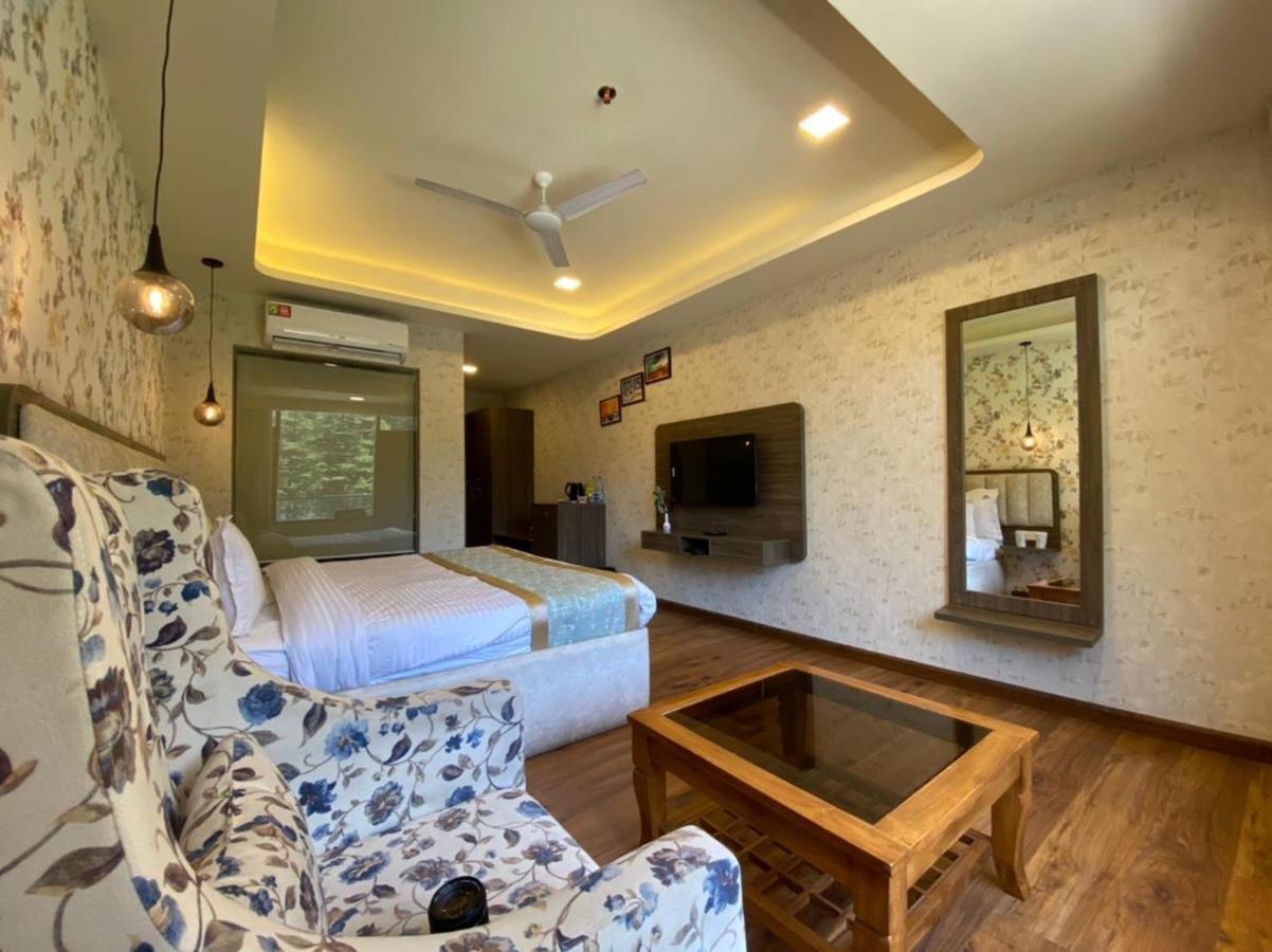 Royal Castle Hotel Kasol Luaran gambar
