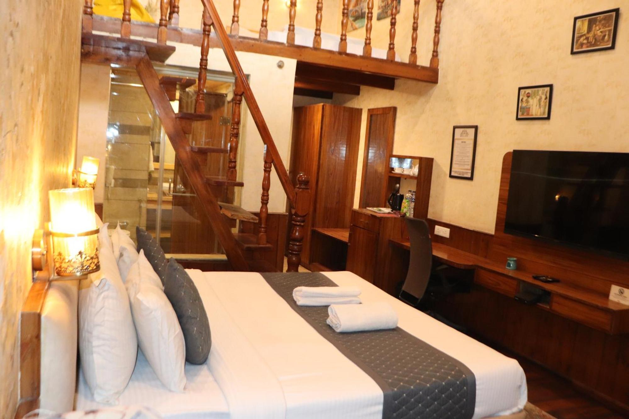 Royal Castle Hotel Kasol Luaran gambar