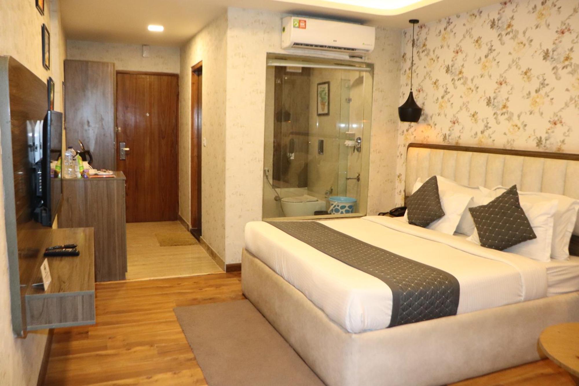 Royal Castle Hotel Kasol Luaran gambar